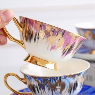 Fashion Coffee Cup and Saucer Rim Table Ware Porcelain Tea Cup Set Home Decor Gold European Bone China Birthday Gifts Multicolor